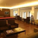 Neat Avenida Hotel