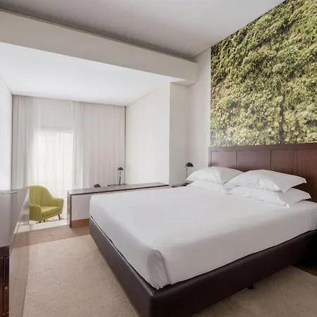 Neat Avenida Ponta Delgada