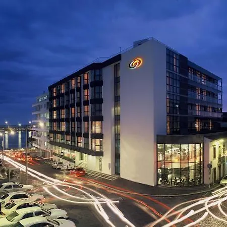 Neat Avenida Hotel 3*