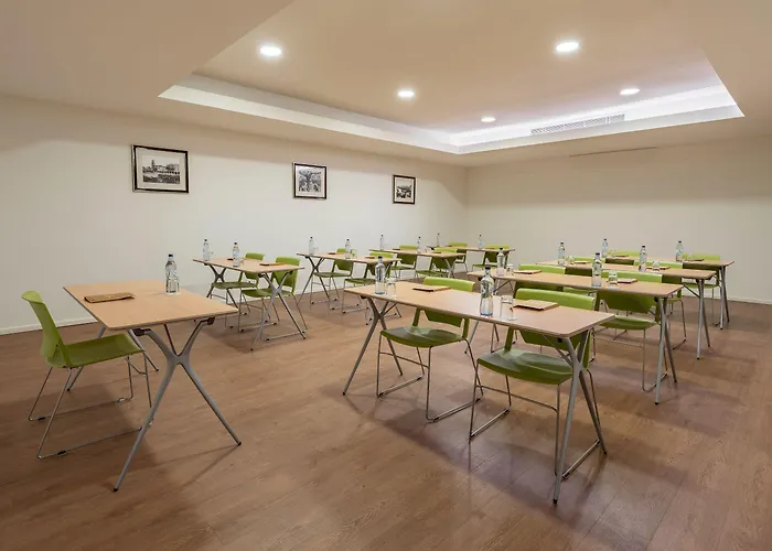 Neat Avenida 3* Ponta Delgada