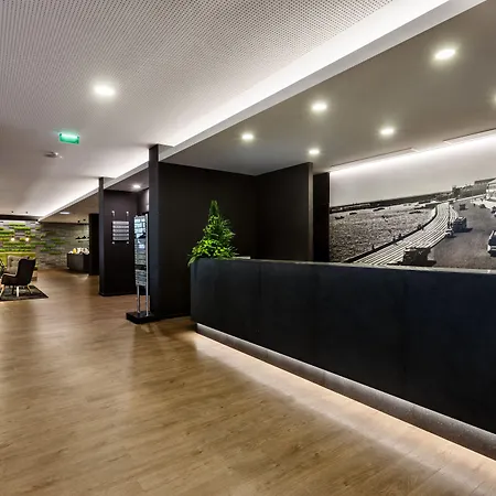 Neat Avenida Hotel