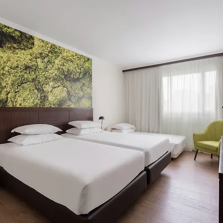 Szálloda Neat Avenida 3*