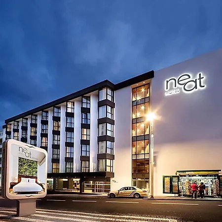 Szálloda Neat Avenida 3*
