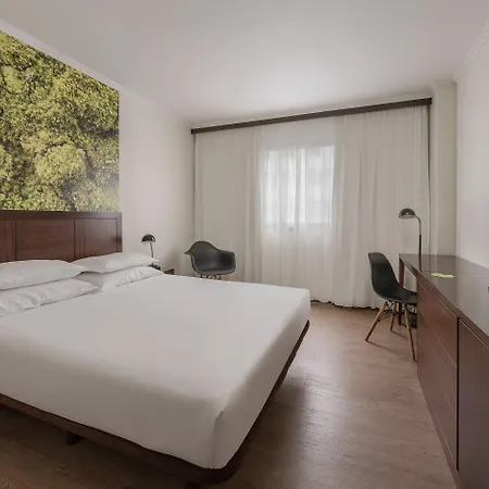Hotel Neat Avenida 3*