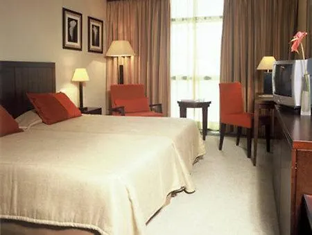 Neat Avenida 3*