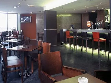 Neat Avenida Otel
