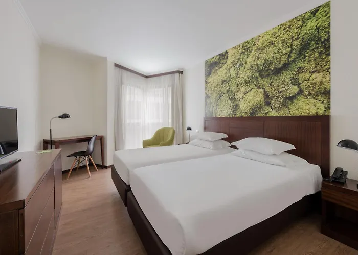 Neat Avenida ホテル ポンタ・デルガダ