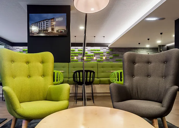 Neat Avenida Ponta Delgada (Sao Miguel)