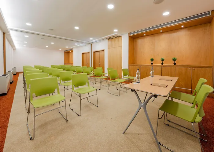 Neat Avenida ホテル 3*