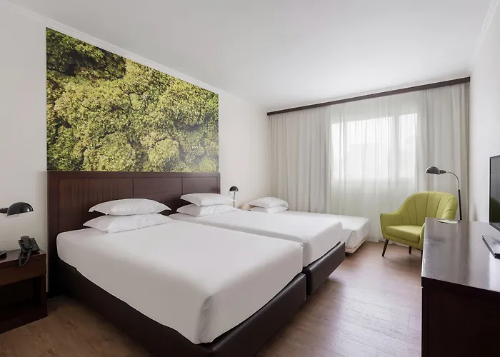 Hotel Neat Avenida 3*