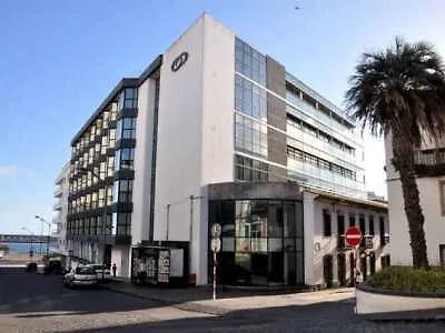 Hotel Neat Avenida 3*